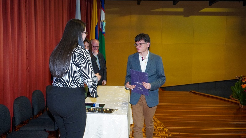 Nueva ceremonia de grados para nuevos graduados de los programas de pregrado y posgrado de la Universidad Católica de Manizales