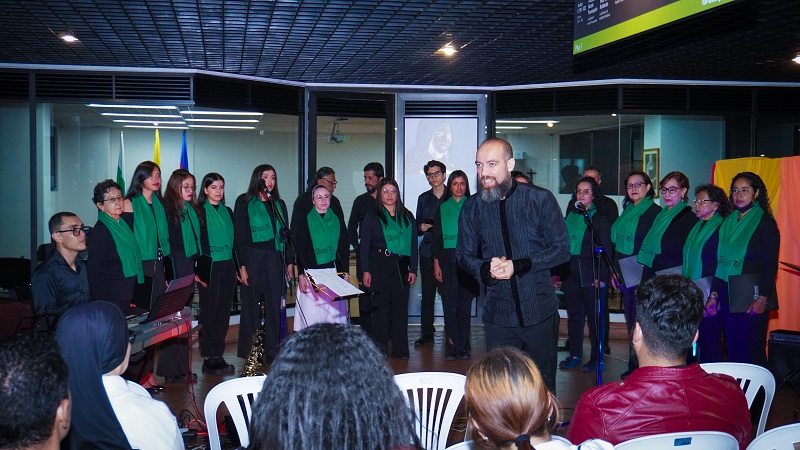 Inauguración de la exposición fotográfica: 70 años de la Universidad Católica de Manizales. Un recorrido histórico sobre los momentos más destacados de la institución. El acto contó con una presentación del Coro UCM