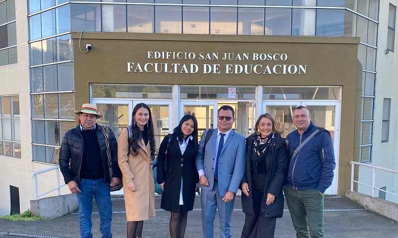 La Maestría en Educación de la Universidad Católica de Manizales (UCM) obtiene la aprobación de una doble titulación con la Universidad Católica de la Santísima Concepción (UCSC). Un grupo de estudiantes y un profesor hizo una movilidad a Chile para concretar la alianza