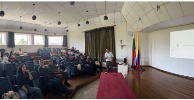 Estudiantes de la Maestría en Educación de la UCM conocen resultados de percepción de calidad del programa
